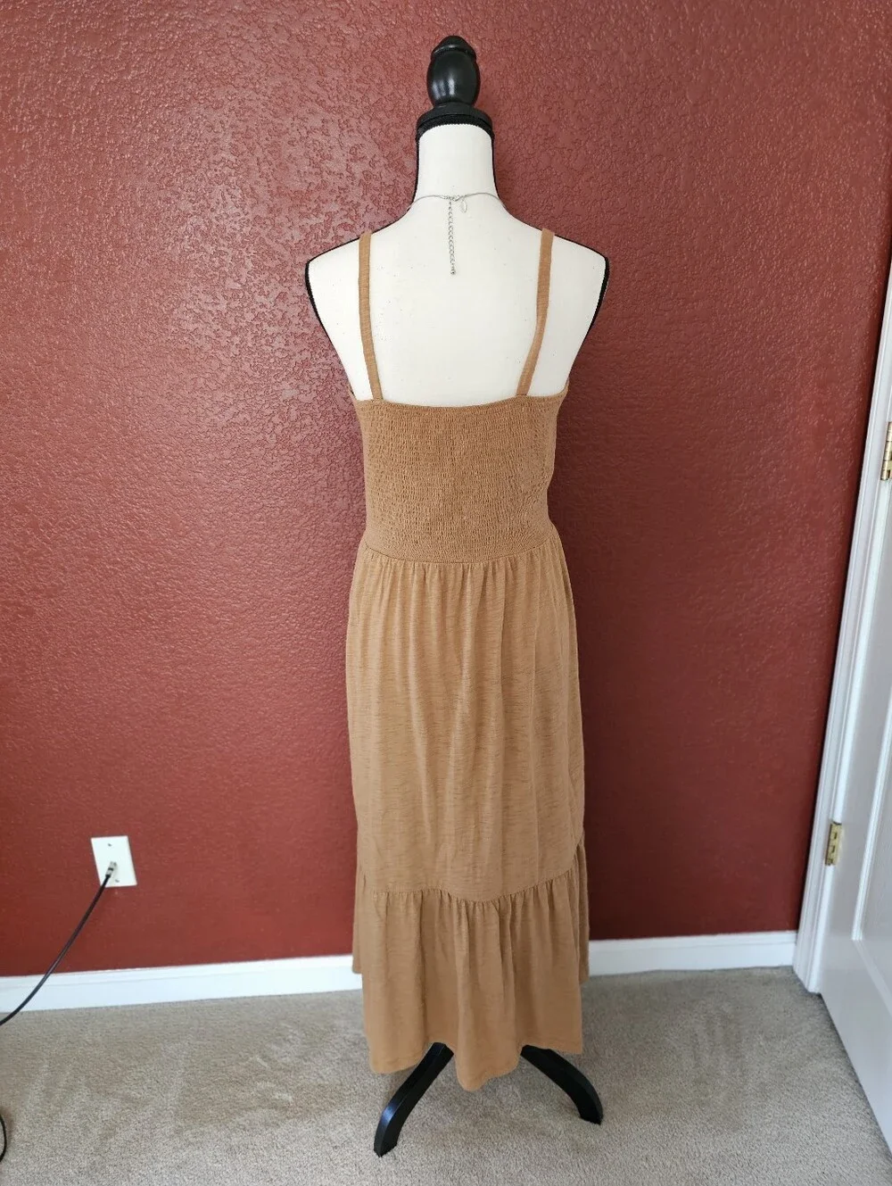 GAP Women’s Sleeveless Tiered Maxi Dress in Camel Brown - Picture 6 of 9